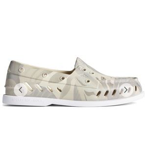 Women’s size 7 Sperry Float Boat Shoes